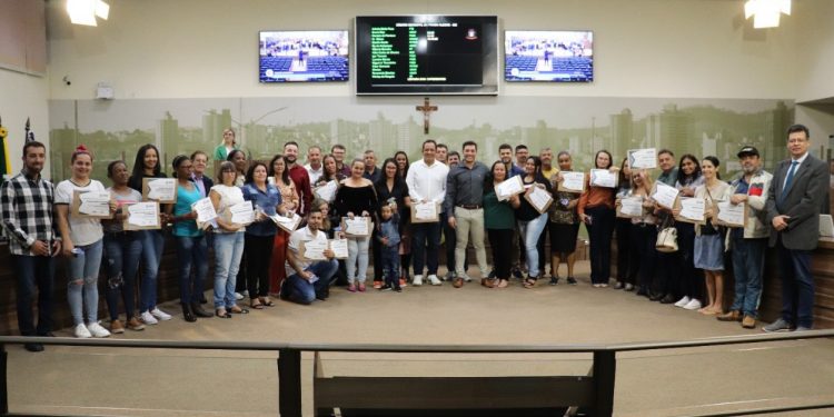 Funcionários do HCSL são homenageados na Câmara Municipal