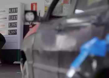 Preço de diesel e gasolina reduzido pela Petrobras para distribuidoras