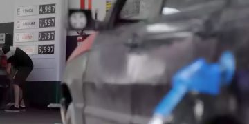 Preço de diesel e gasolina reduzido pela Petrobras para distribuidoras