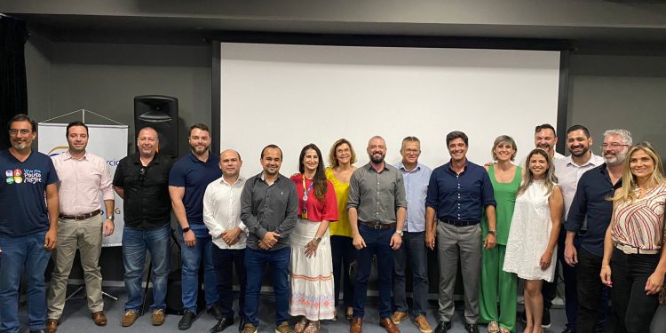 Prefeito de Pouso Alegre se reúne com autoridades para discutir investimentos na cultura e turismo