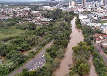 Pouso Alegre vem sendo atingida por um alto volume de chuvas em um período curto