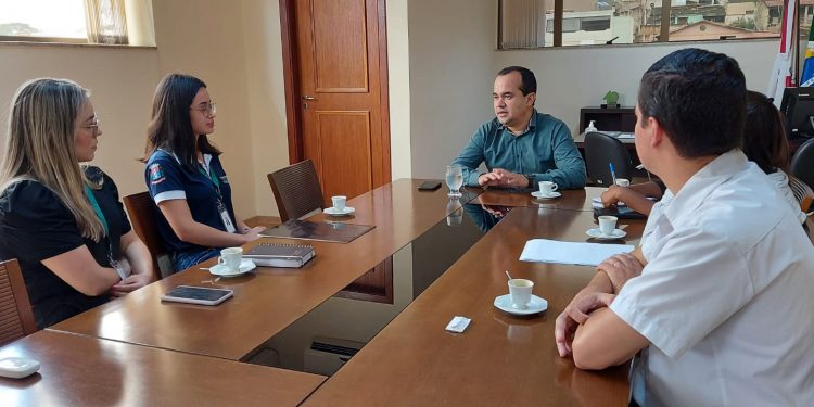 Câmara de Pouso Alegre agenda atividades de empregabilidade com Acessuas para 2023