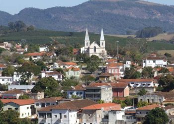 Mulher é esfaqueada em Cambuquira pelo ex e internada em estado grave