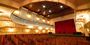 Acompanhe os eventos gratuitos no Teatro Municipal de Pouso Alegre para os próximos dias