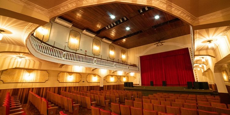 Acompanhe os eventos gratuitos no Teatro Municipal de Pouso Alegre para os próximos dias