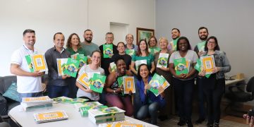 Câmara de Pouso Alegre entrega mais de 2 mil livros nas escolas do município