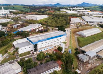 Cristália faz doação de computadores para Rede Municipal de Ensino em Pouso Alegre