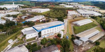 Cristália faz doação de computadores para Rede Municipal de Ensino em Pouso Alegre