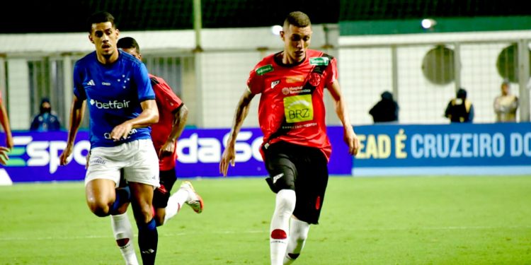 PAFC vence na Capital Mineira e afunda o Cruzeiro