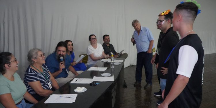 Curso de Farmácia da Univás realiza gincana de boas-vindas