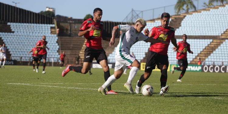 PAFC chega na última rodada livre do rebaixamento