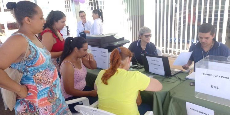 CAC oferece serviços gratuitos na ação de saúde do Bairro Cruz Alta em Pouso Alegre