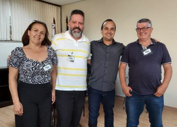 Presidente da Câmara recebe festeiros do Bairro Santo Antônio