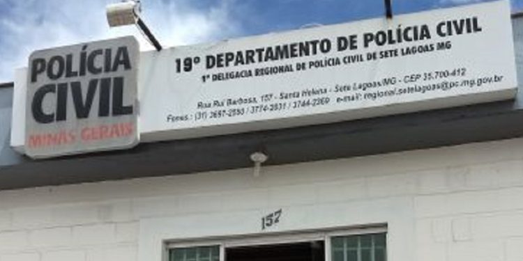 Idoso exibe órgão genital para criança e leva pedrada na cabeça