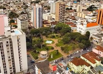 Em Passos polícia procura cantor foragido suspeito de estuprar filha de 14 anos