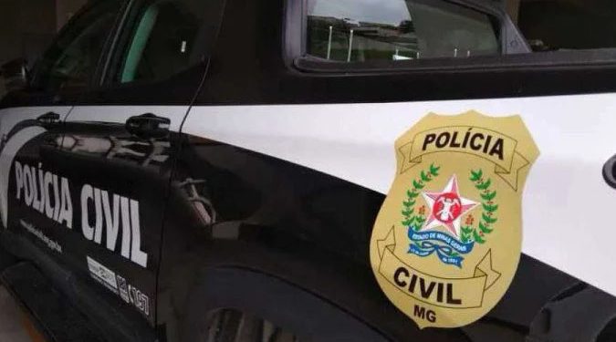 Homem na casa do amigo, descobre traição com namorada e o mata