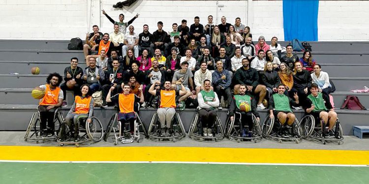 Educação Física da Univás desenvolve atividade de Basquete em Cadeira de Rodas