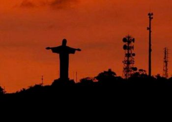 Em Pouso Alegre luzes de monumentos foram apagadas para promover reflexão sobre racismo