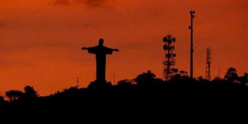 Em Pouso Alegre luzes de monumentos foram apagadas para promover reflexão sobre racismo