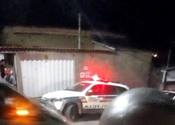 Marido mata esposa com 22 facadas por que teria descoberto traição em João Monlevade/MG