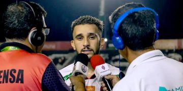 Gol cinematográfico de Vinícius Boff garantiu a vitória do Pouso Alegre em Casa