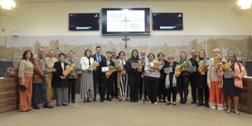 Câmara de Pouso Alegre realiza Sessão Especial para homenagear profissionais de enfermagem
