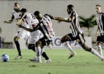 Pouso Alegre F. C. em João Pessoa/Paraíba empata com o Botafogo em 1 X 1