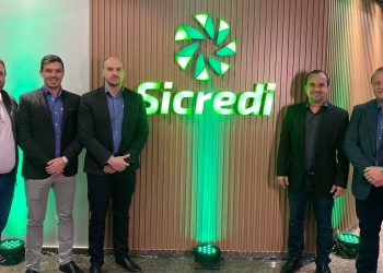 Presidente da Câmara participa da Inauguração da Sala de Investimentos do Sicred