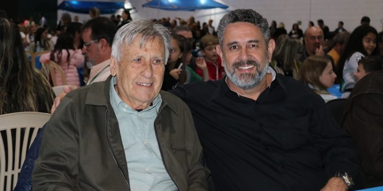 Colégio Anglo Pouso Alegre realiza VIII Edição do Bingo Beneficente em prol do HCSL