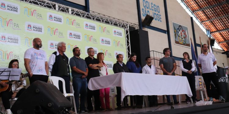 Presidente da Câmara de Pouso Alegre participa da abertura dos Jogos Escolares de Minas Gerais
