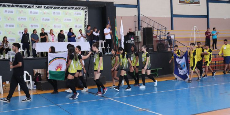 Presidente da Câmara de Pouso Alegre participa da abertura dos Jogos Escolares de Minas Gerais