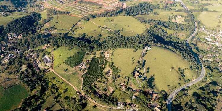 Prefeitura de Pouso Alegre investe R$18 milhões para iluminar 43 km de estradas rurais