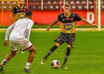 Atacante Minho deixa elenco do Pousão após perder espaço na Série C do Brasileiro