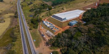 Prefeitura acompanha expansão da YOFC em Pouso Alegre