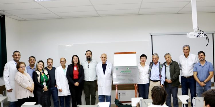 FUVS inaugura sala cirúrgica do HCSL que leva o nome do Dr. Antônio Luiz Carone
