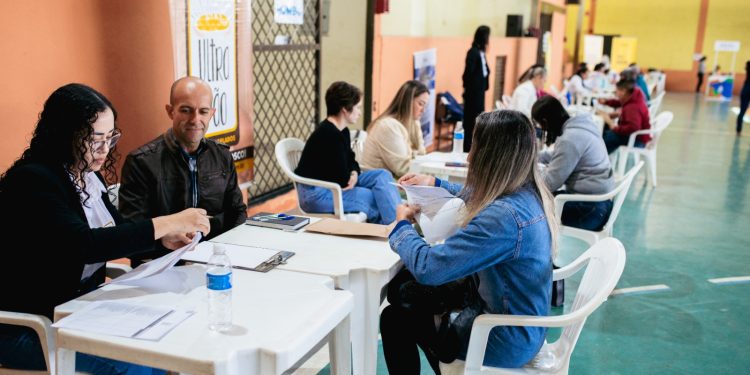 Confira as 376 vagas de emprego disponíveis em Pouso Alegre