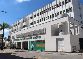 Hospital Samuel Libânio de Pouso Alegre recebe comissão de saúde de Brasília