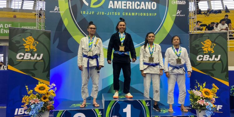 Bruna Abreu, de Pouso Alegre, conquista ouro no Campeonato Sul-Americano de Jiu-Jitsu