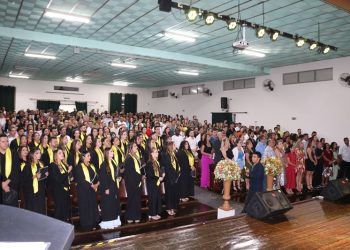 Em Pouso Alegre Univás comemora 20 anos do curso de Farmácia