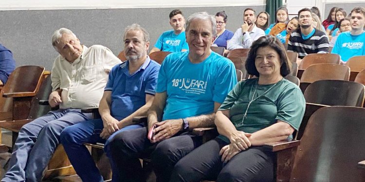 Vice-presidente da Inovação e Qualidade da Biolab profere palestra na 18º JUFAR