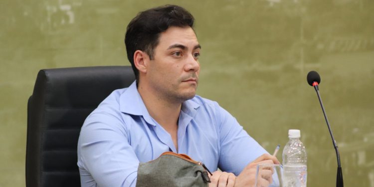 Vereadores de Pouso Alegre aprovam PL para piso salarial nacional na enfermagem