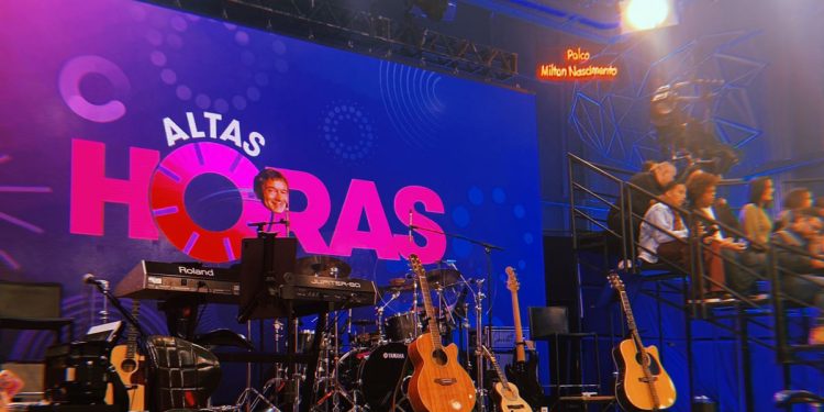 Alunos da Univás de Pouso Alegre vivenciam bastidores da Rede Globo no Altas Horas