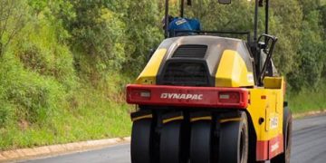 Trecho da BR-459, em Pouso Alegre, passa por manutenção de pavimento