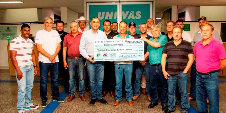 Realizadores da Festa de Peão doam R$200 mil para Hospital Oncológico Samuel Libânio