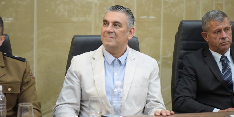 Funcionários da FUVS recebem Título de Cidadão Pouso-alegrense 2023