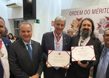Reitor da Univás José Dias e Deputado Federal Rafael Simões recebem Medalha Ordem do Mérito Legislativo