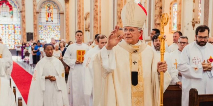 Pouso Alegre celebra missa em Ação de Graças pelos 70 anos de Dom Majella