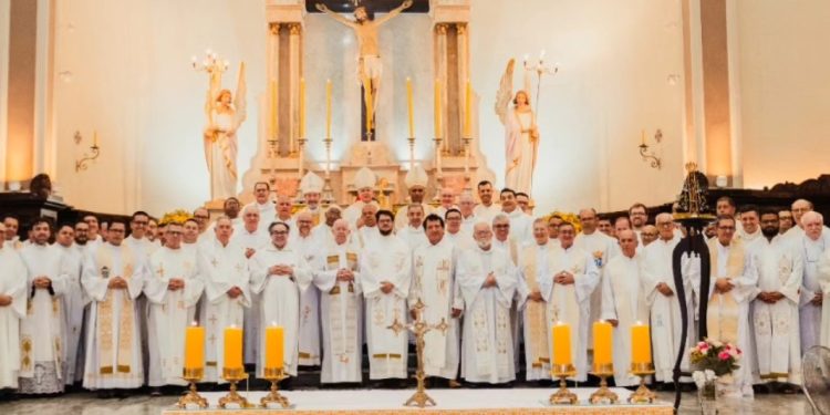 Pouso Alegre celebra missa em Ação de Graças pelos 70 anos de Dom Majella