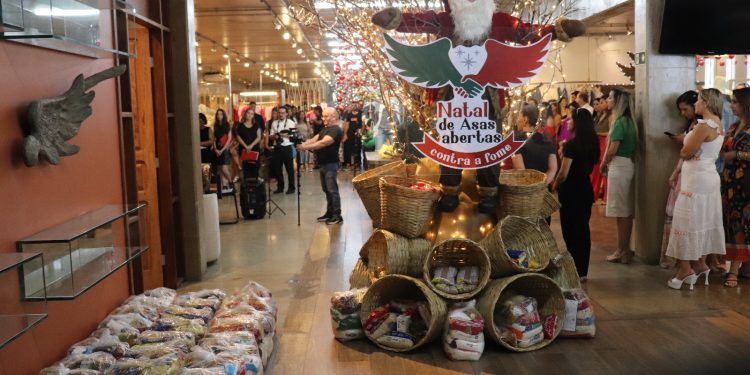 Vereadores participam da abertura da campanha “Natal de Asas Abertas contra a Fome” da Karech