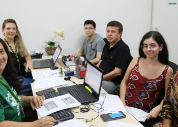 Candidatos classificados realizam matrículas no curso de Medicina da Univás